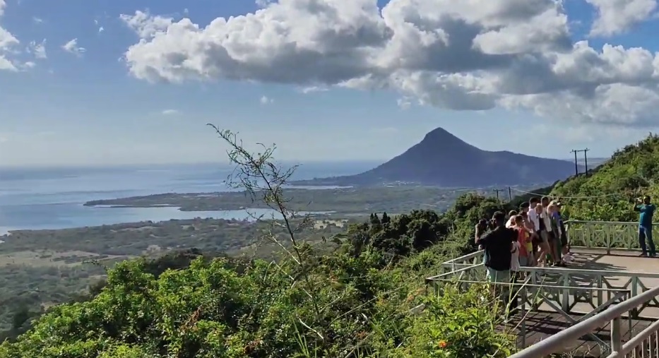 Chamarel Village